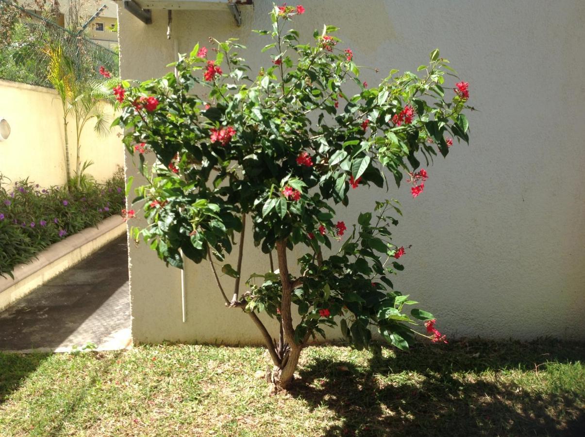 Lovely Apartment In Flic En Flac, Close To The Beach And All Amenities. Exterior foto