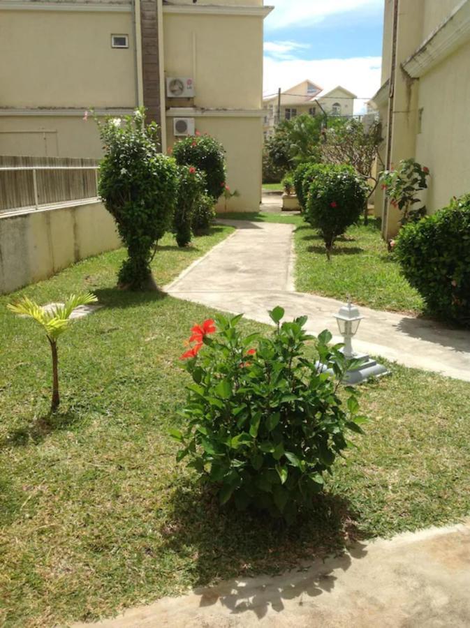 Lovely Apartment In Flic En Flac, Close To The Beach And All Amenities. Exterior foto