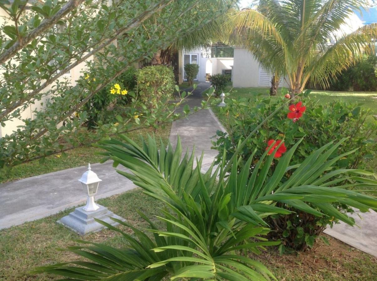 Lovely Apartment In Flic En Flac, Close To The Beach And All Amenities. Exterior foto
